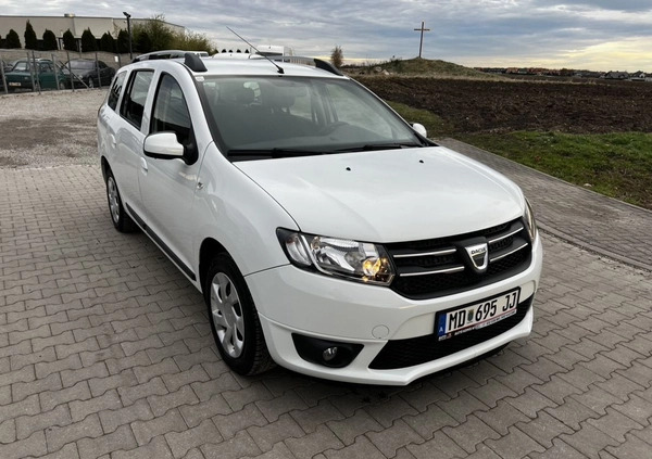 Dacia Logan cena 17900 przebieg: 130000, rok produkcji 2014 z Biały Bór małe 407